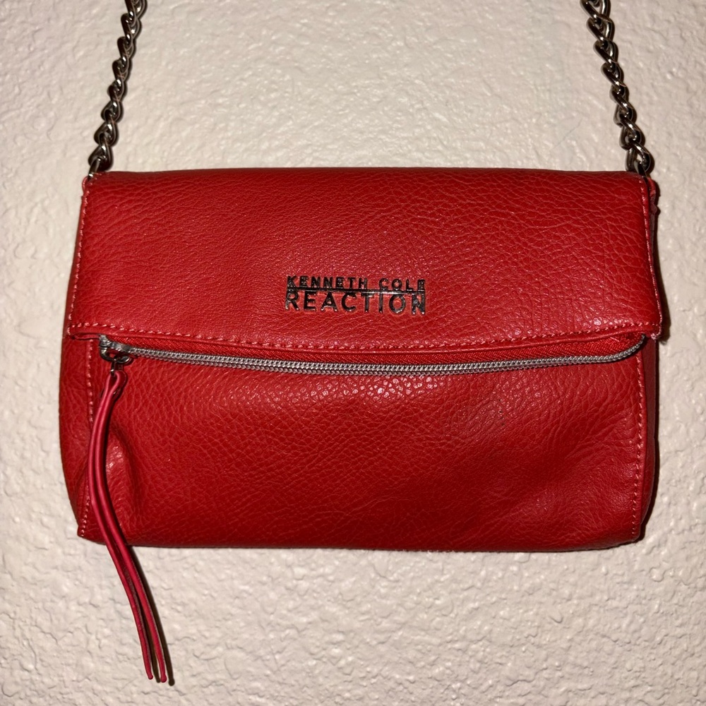 ❇️SALE❇️Kenneth Cole Reaction Vibrant Red Crossbody Bag